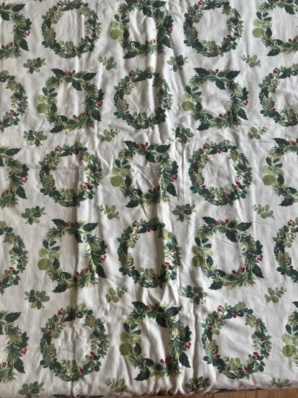 CGK Linens Flat KING Flannel sheet with wreath print